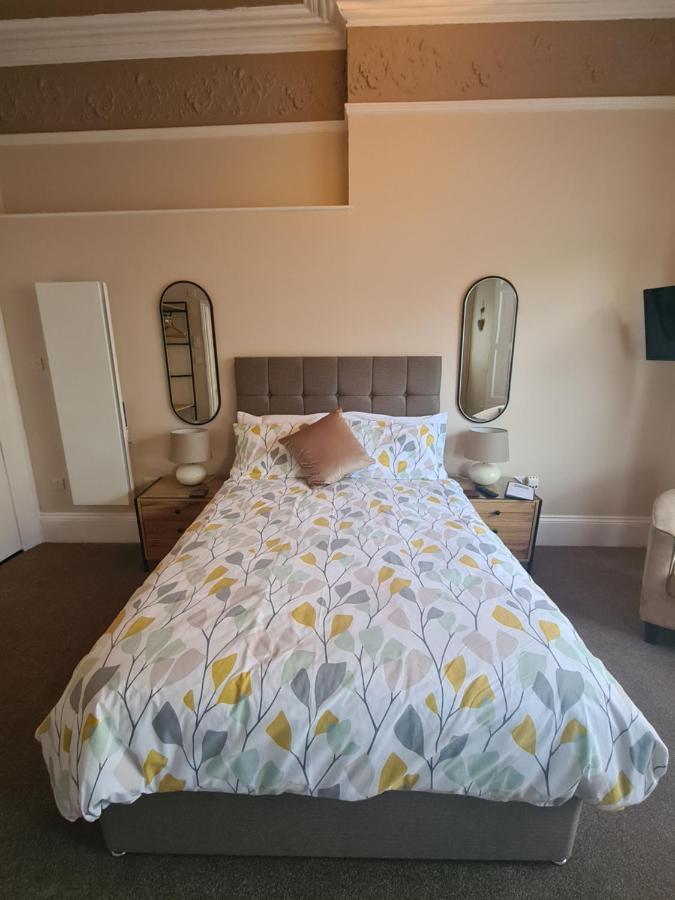 Meadowside Holiday Apartments Torquay Buitenkant foto